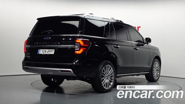 Ford Expedition Platinum 4WD 7Seater - фото 1
