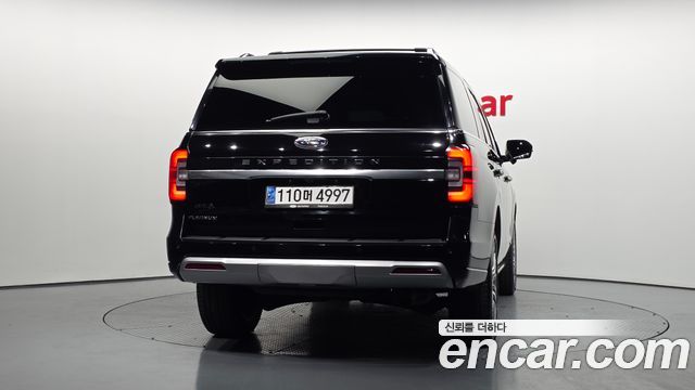 Ford Expedition Platinum 4WD 7Seater - фото 3
