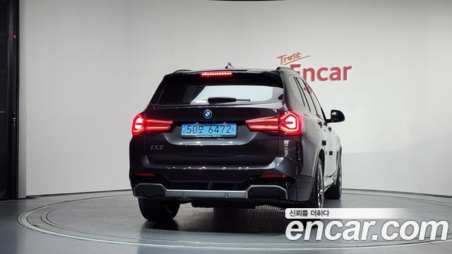 BMW iX3 M Sports - фото 2