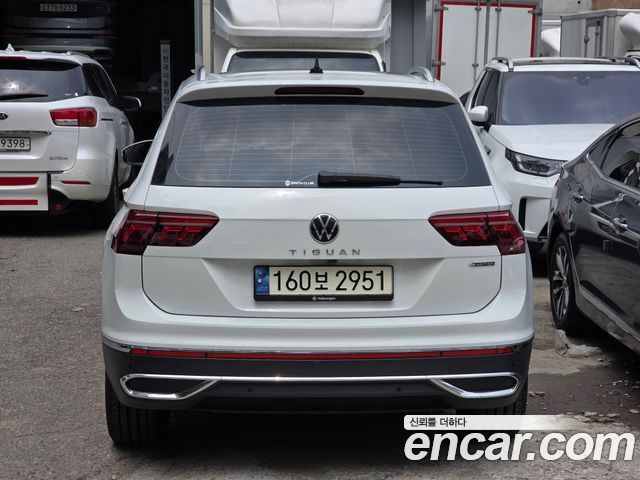 Volkswagen Tiguan 2-го поколения 2.0 TDI 4Motion Prestige - фото 3