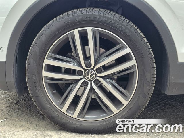 Volkswagen Tiguan 2-го поколения 2.0 TDI 4Motion Prestige - фото 4