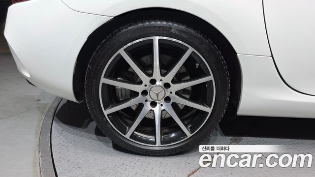 Mercedes-Benz SLC-Class R172 AMG SLC43 - фото 4