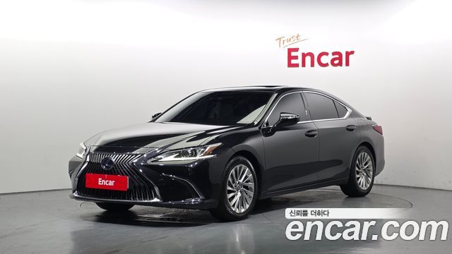 Lexus ES 300h 7-го поколения Luxury Plus - фото 0