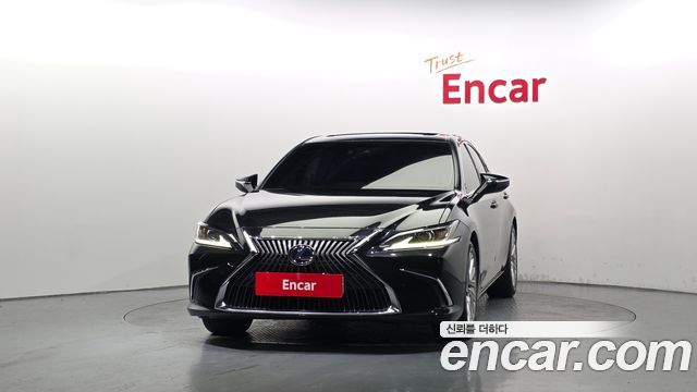 Lexus ES 300h 7-го поколения Luxury Plus - фото 2