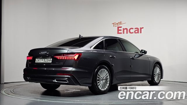 Audi A6 C8 45 TFSI Quattro Premium - фото 1