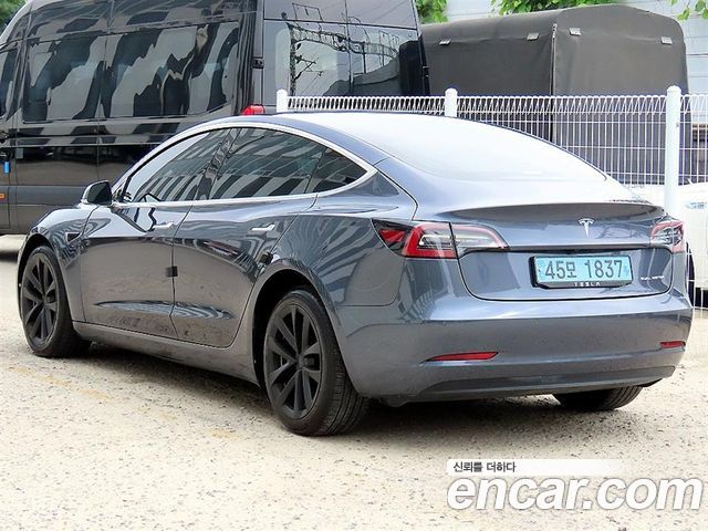 Tesla Model 3 Long Range AWD - фото 1