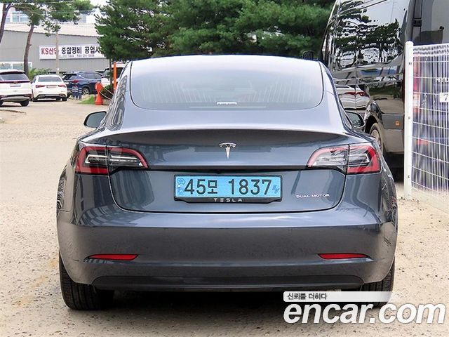 Tesla Model 3 Long Range AWD - фото 2