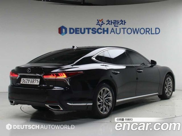 Lexus LS 500 3.5 Luxury AWD - фото 1