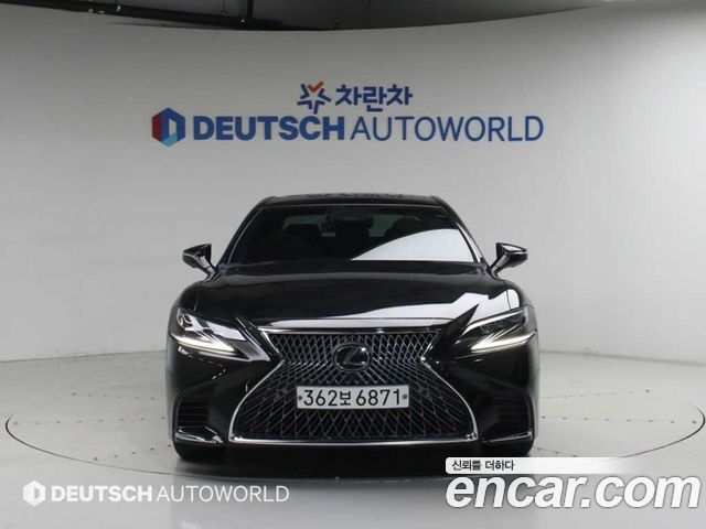 Lexus LS 500 3.5 Luxury AWD - фото 2