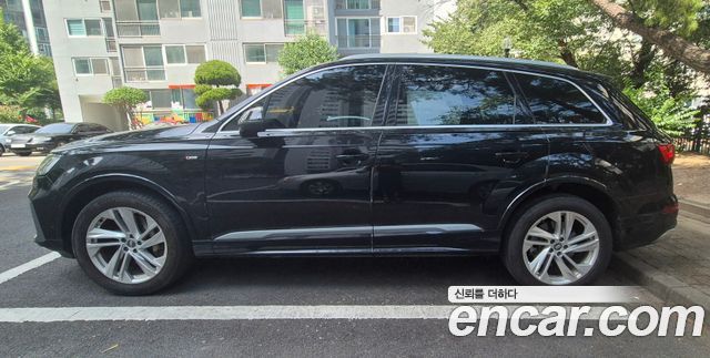 Audi Q7 45 TDI Quattro Premium - фото 0