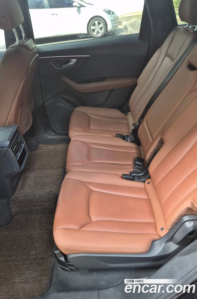 Audi Q7 45 TDI Quattro Premium - фото 1