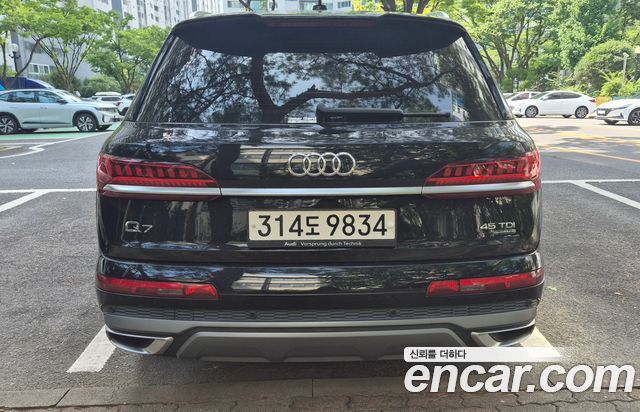 Audi Q7 45 TDI Quattro Premium - фото 3