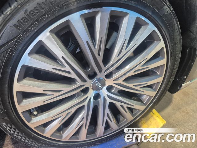 Audi A8 D5 60 TFSI Quattro LWB - фото 4