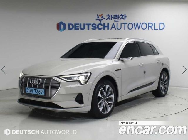Audi e-Tron 55 Quattro - фото 0