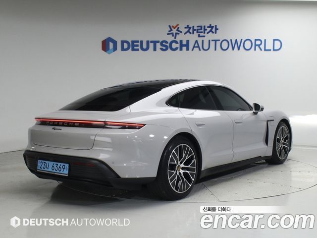 Porsche Taycan Base - фото 1