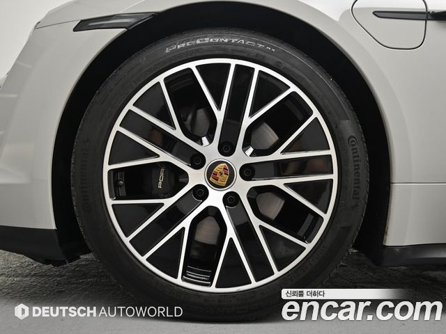 Porsche Taycan Base - фото 4