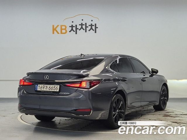 Lexus ES 7-го поколения F-Sport Design Package - фото 2