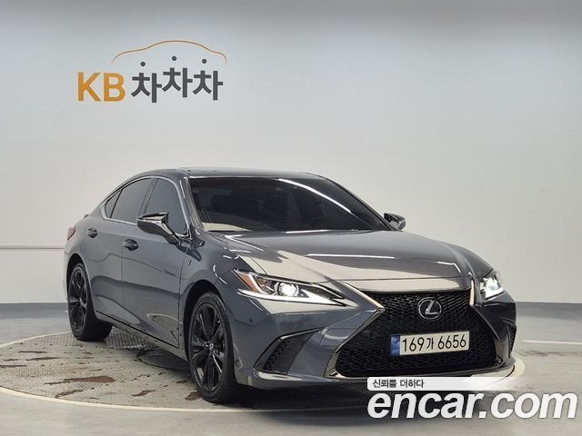 Lexus ES 7-го поколения F-Sport Design Package - фото 3