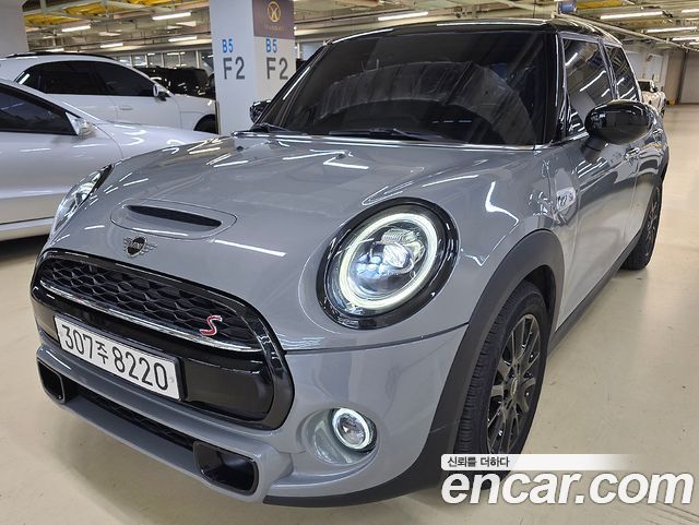 Mini Cooper 5Door Standard 3rd - фото 0