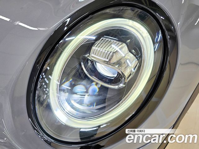 Mini Cooper 5Door Standard 3rd - фото 1