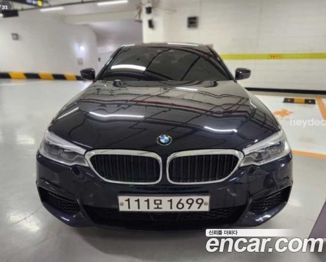 BMW 5-Series G30 520i M Sport - фото 0