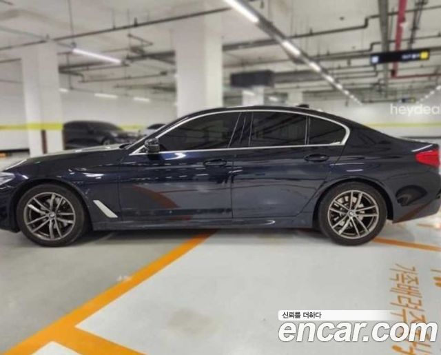 BMW 5-Series G30 520i M Sport - фото 2