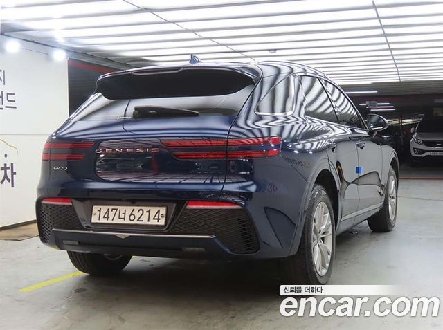 Genesis GV70 2.2 Diesel 2WD - фото 1