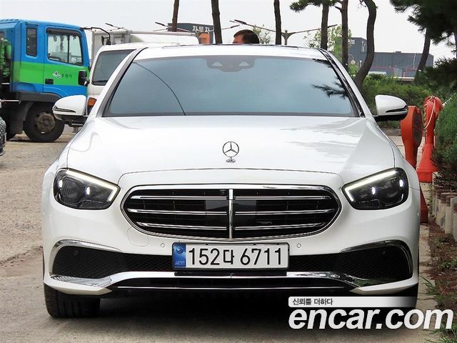 Mercedes-Benz E-Class W213 E250 Exclusive - фото 0