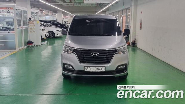 Hyundai Starex Новый Van 5-Seater Modern - фото 0