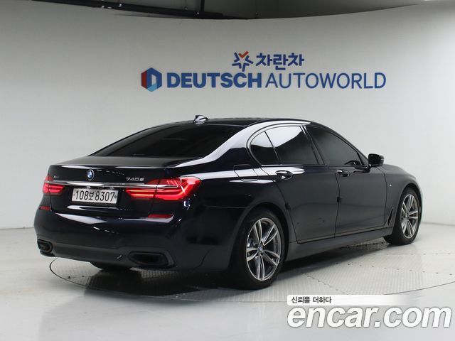 BMW 7-Series G11 740d xDrive M Sport - фото 1