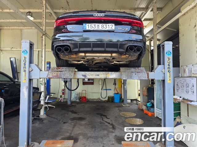 Audi A7 55 TFSI Quattro Premium - фото 1