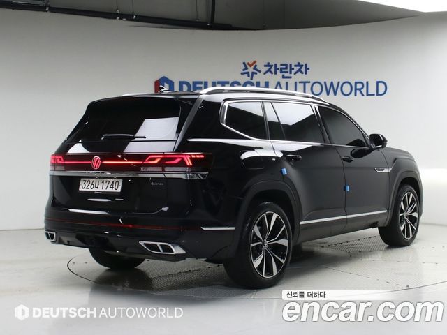 Volkswagen Atlas 2.0 TSI R-LINE 7-Seater - фото 1