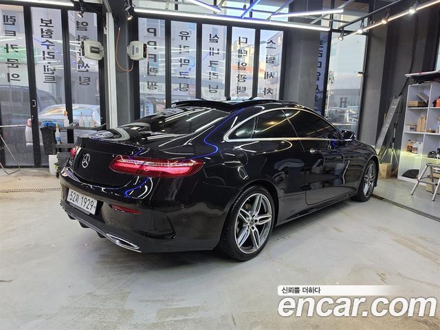 Mercedes-Benz E-Class W213 E220d Coupe - фото 1
