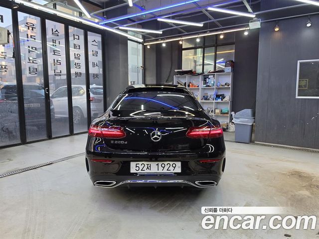 Mercedes-Benz E-Class W213 E220d Coupe - фото 3