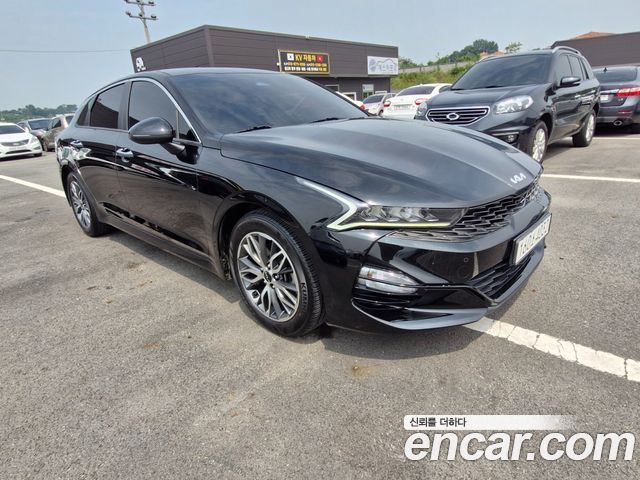 Kia K5 3-го поколения 2.0 Prestige - фото 1