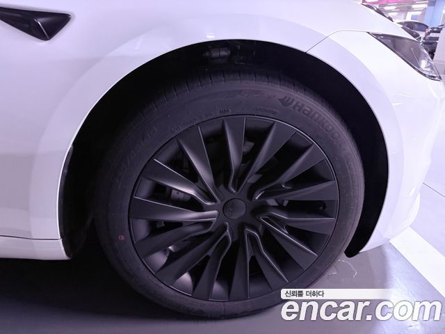 Tesla Model 3 RWD - фото 4