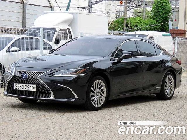 Lexus ES 7-го поколения Executive - фото 1
