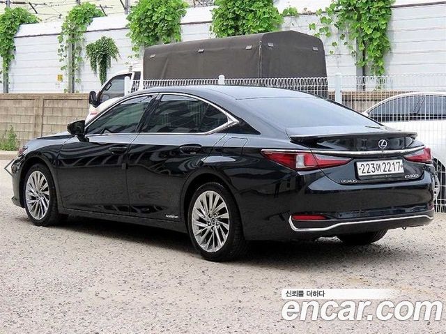 Lexus ES 7-го поколения Executive - фото 2