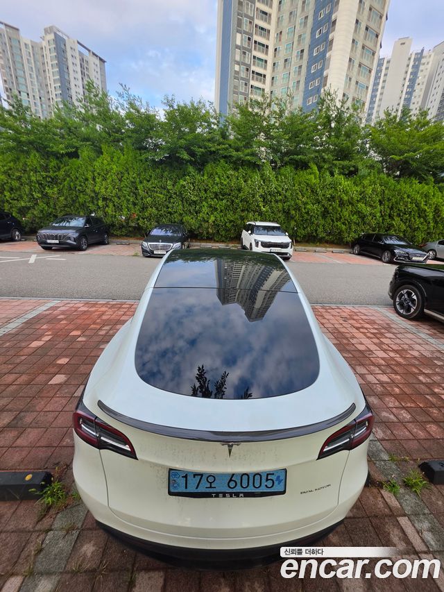 Tesla Model Y Long Range AWD - фото 1