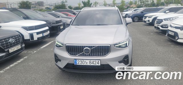 Volvo XC40 B4 Ultimate Bright - фото 2