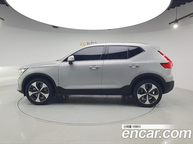 Volvo XC40 B4 Ultimate Bright - фото 4