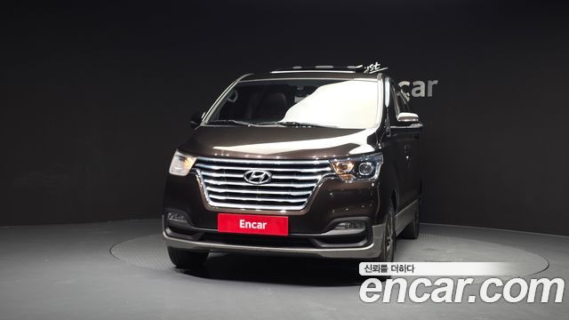Hyundai Starex New Urban 9-Seater Exclusive - фото 2