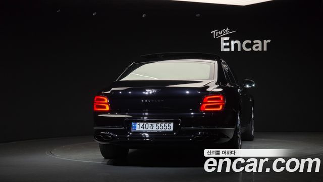 Bentley Flying Spur 3-го поколения 4.0 - фото 3