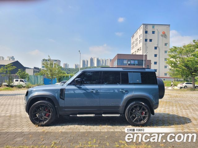 Land Rover Defender L663 110 D240 SE - фото 3