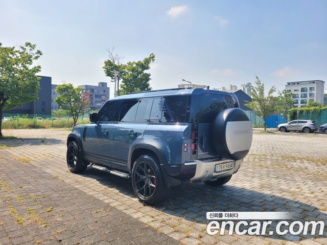 Land Rover Defender L663 110 D240 SE - фото 4