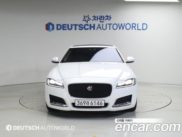Jaguar XF X260 20d Portfolio - фото 2