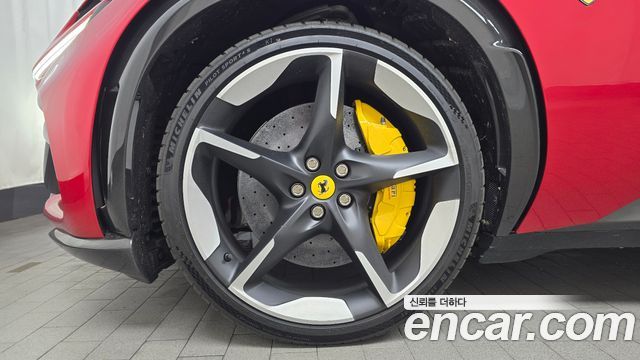 Ferrari Purosangue 6.5 V12 - фото 4
