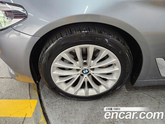 BMW 5 Series G30 530i Luxury Plus - фото 4