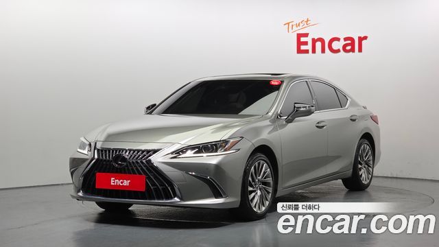 Lexus ES 300h 7-го поколения Luxury Plus - фото 0