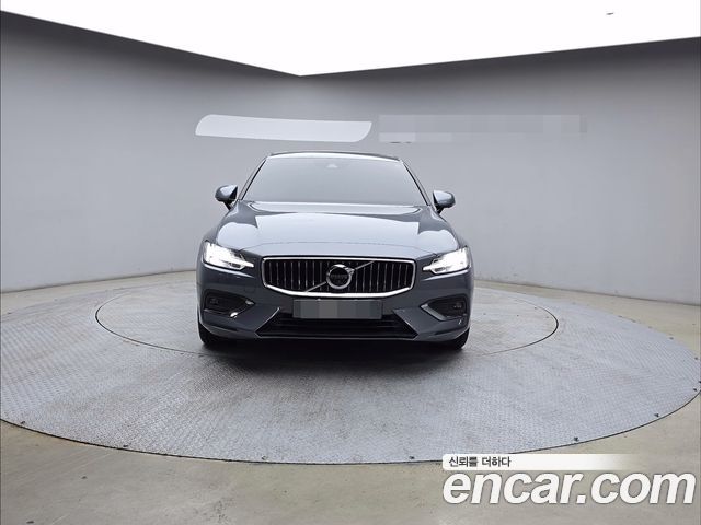 Volvo S60 3-го поколения B5 Inscription - фото 2